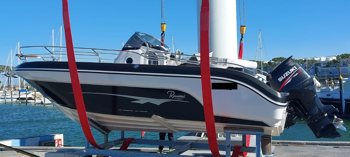 Ranieri Voyager 21S + Suzuki 150 hp (TUTTO 2014)<br><a href=dettaglio.aspx?Id=259 >VAI ALLA SCHEDA</a>